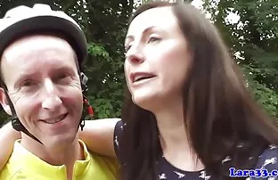 XXX Ich rannte zu den schwarzen Tee Spieße und reißen die Mädchen in der Küche reife weiber videos