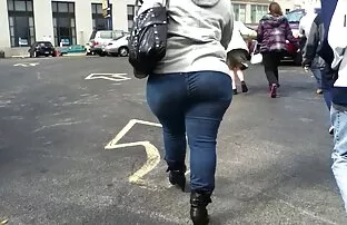 XXX Mädchen in zerrissenen Strümpfen reife weiber videos genießen hardcore