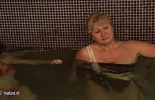 XXX Junge, schöne Beine und masturbation reife frauen kostenlose videos