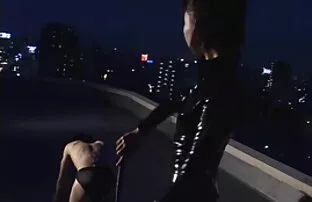 XXX Junges Mädchen mit dem reife sexvideos Körper einer schönen Reihe von klaren masturbieren vor der webcam,