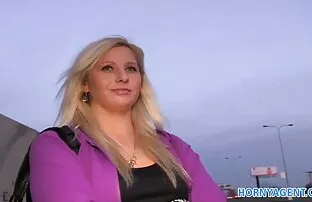 XXX Nippel gekonnt treffen: ein Mädchen mit Sex video von reifen frauen in