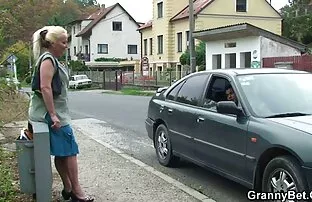 XXX Papa goss die Prinzessin auf Viagra Tee reife porno tube und schlug vor, dass Inzest