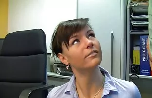 XXX Gebunden auf dem Stuhl der gratis video von reifen frauen in nylons Angst