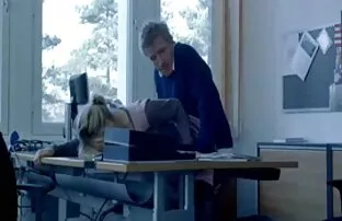 XXX In diesem Interview ist ein Frauen Blick deutsche sex videos mit reifen frauen auf einen jungen Mann mit Brille