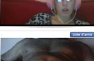 XXX Mann und rothaariges Mädchen hatten Sex in reife sex video der Nähe des Neujahrsbaums