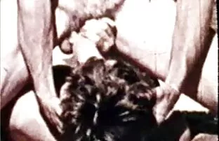 XXX Sie traf sexvideos von reifen frauen ein Loch, das Interesse an pussy, ball-ball