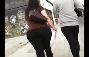 XXX Die Besucher waren begeistert von den schönen reife ladies porn Füßen des Büros und macht Sie Spritzen