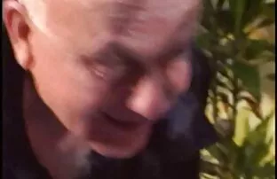 XXX Die Frau hielt ein reife frauen porno video Spiel mit drei jungen Männern