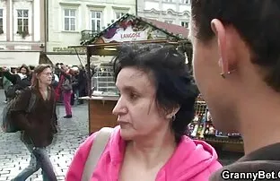 XXX Junge Mädchen zeigt alle Menschen, kleine Titten vor der Kamera reife frauen kostenlose videos