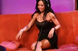 XXX Treffen Sie ein junges Mädchen mit nackte alte frauen videos einem großen Schwanz,
