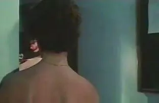 XXX Eine schöne ältere frauen sex videos Brünette in Sonnenbrille bekommt Gesichtsbehandlung nach einem blowjob