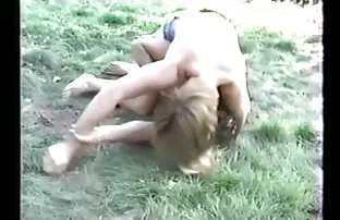 XXX Die Mädchen deutsche reife porno sitzen auf beiden Loch mit einem großen Schwanz