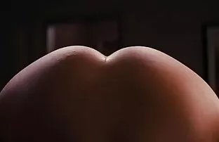 XXX Eine junge Schönheit leckt die Creme der Mitglieder seines Geliebten reife porno videos