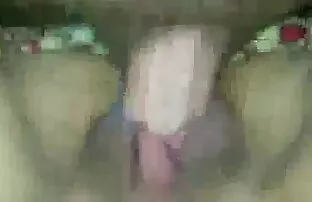 XXX Kupfer hilft einer Person mit zwei, durch reife damen porno eine blonde Frau zu gehen