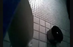XXX Drei Freunde, eine Blondine in einem Nachtclub reife frauen nackt videos